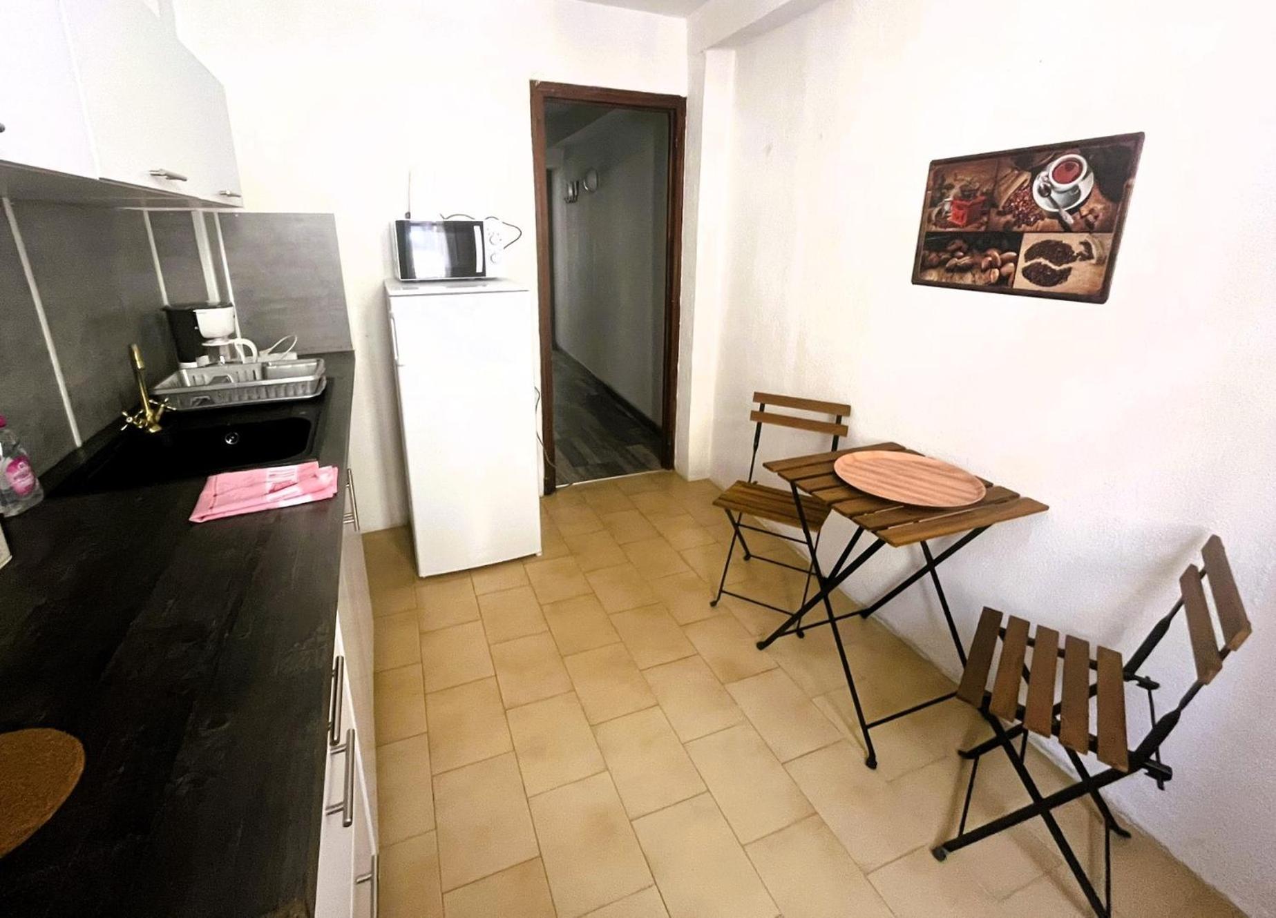 Appartement Au Pied Des Remparts 10 Rue Saint Jean à Villefranche-de-Conflent Extérieur photo